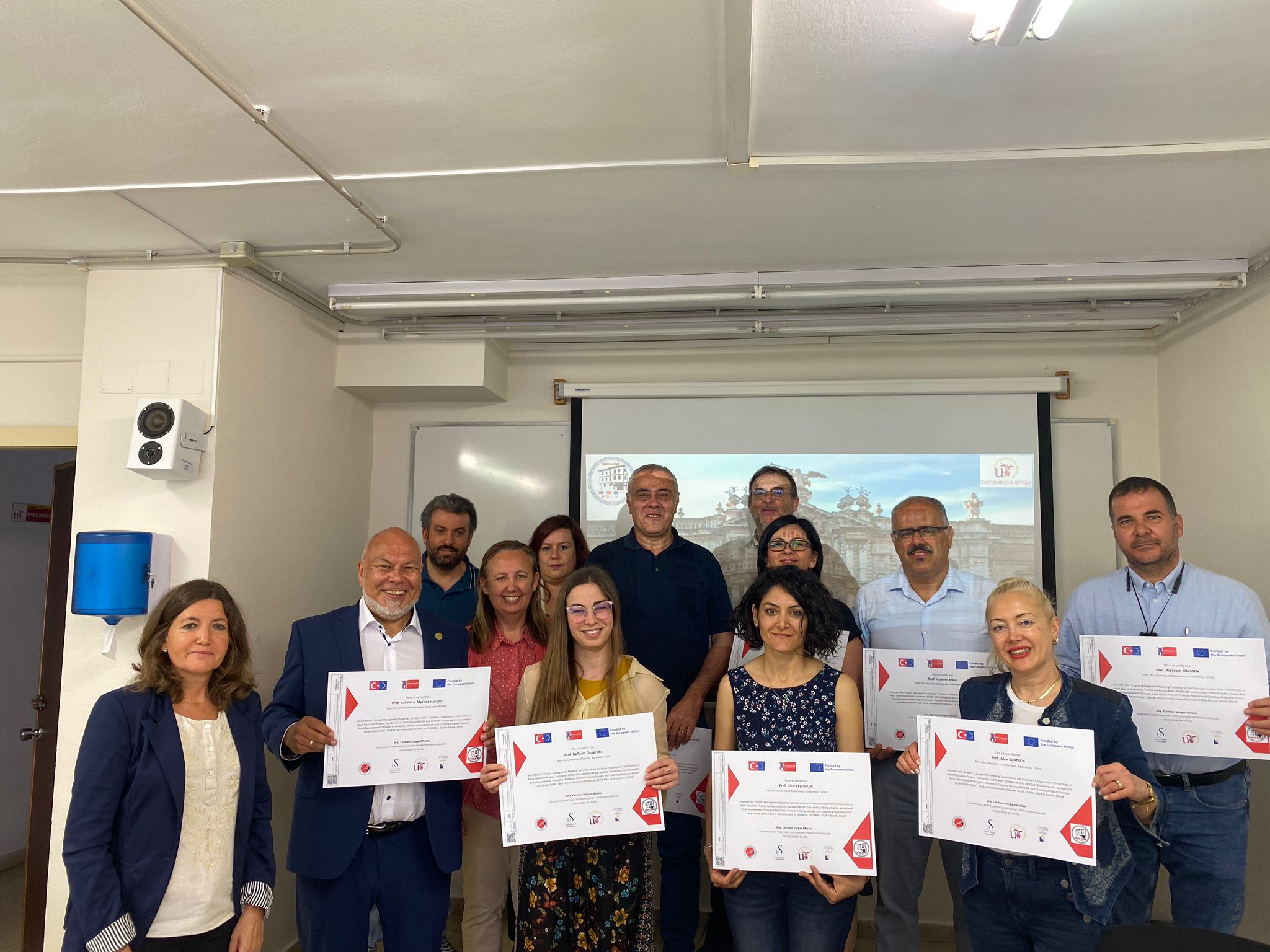 ENSUR-HOST Erasmus+ Yetişkin Eğitiminde İşbirlikleri Ortaklıkları Projesinin Yönetim Ara Toplantısı Seville Üniversitesi’nde (İspanya) Gerçekleştirildi