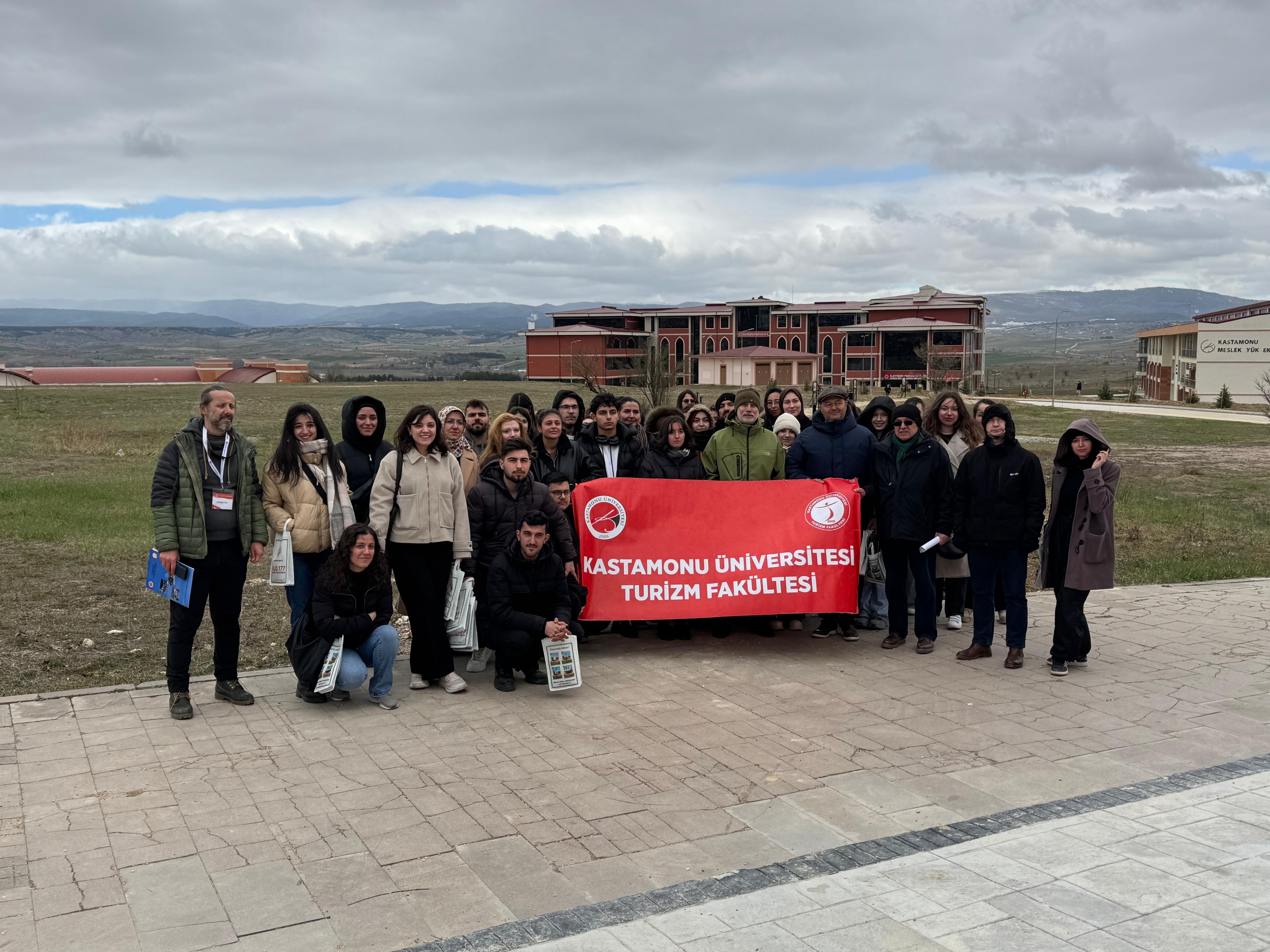 Kastamonu Üniversitesi’nde Flora ve Tıbbi Aromatik Bitkiler Uygulamalı Eğitimi Gerçekleştirildi