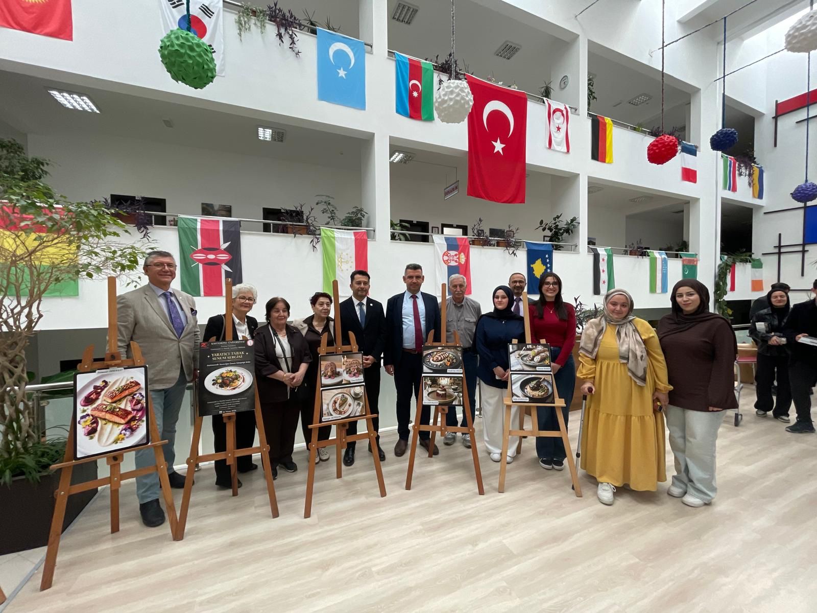 Yapay Zeka ile Yaratıcı Tabak Sunum Sergisi Gerçekleştirildi