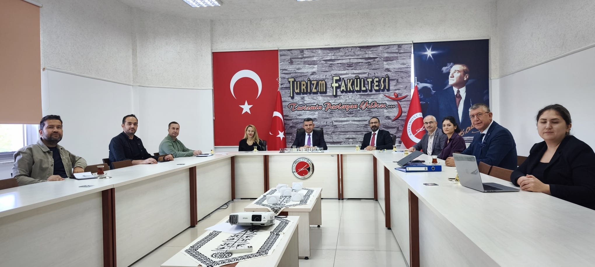 Akreditasyon ve Kalite Üst Komisyon Toplantısı yapıldı